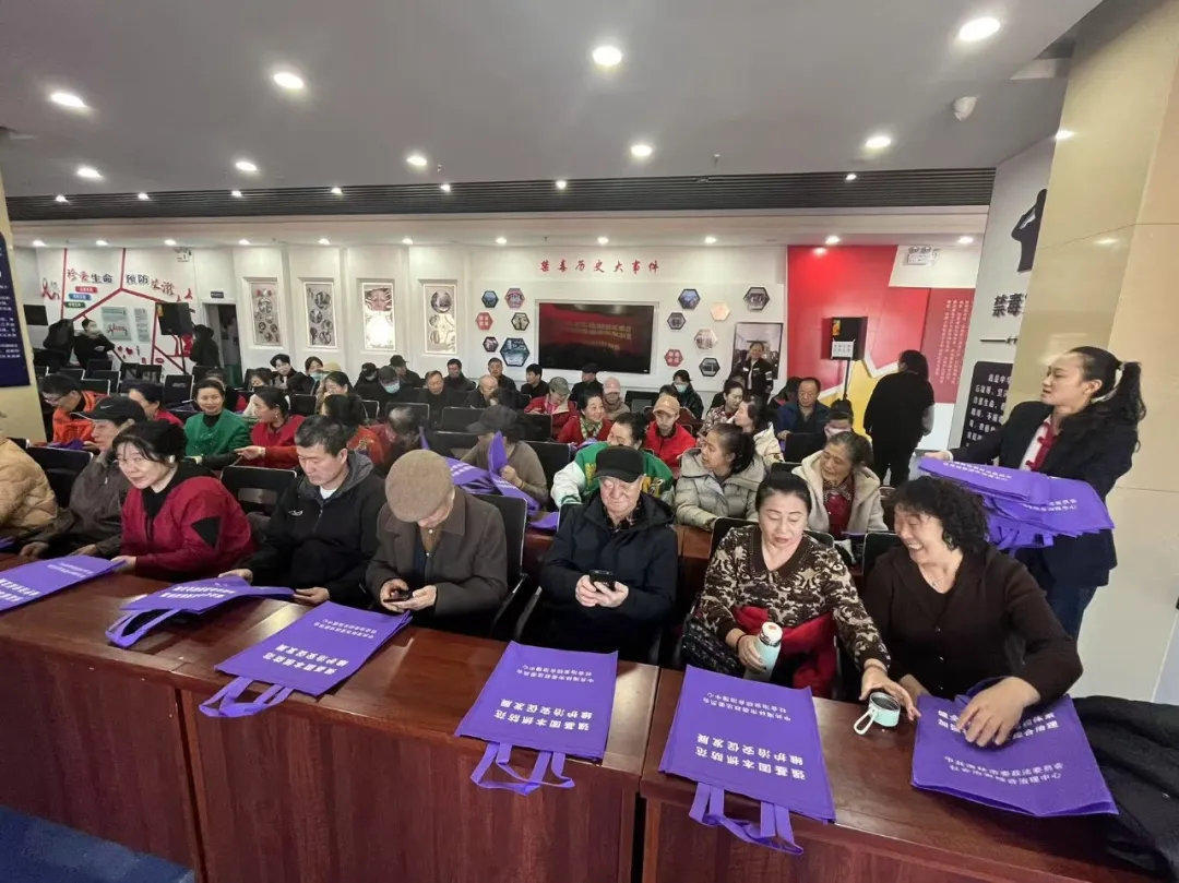 图片暂时无法显示